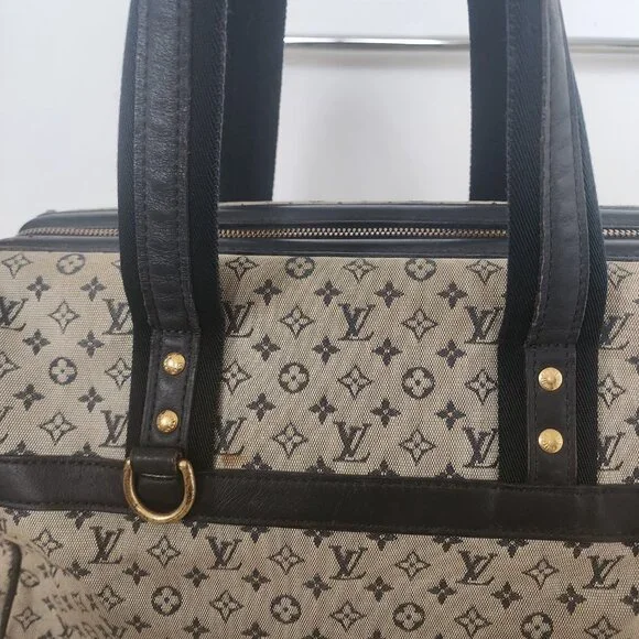 Louis Vuitton Josephine PM Monogram Canvas Bag used Authentic - Picture 2 of 16